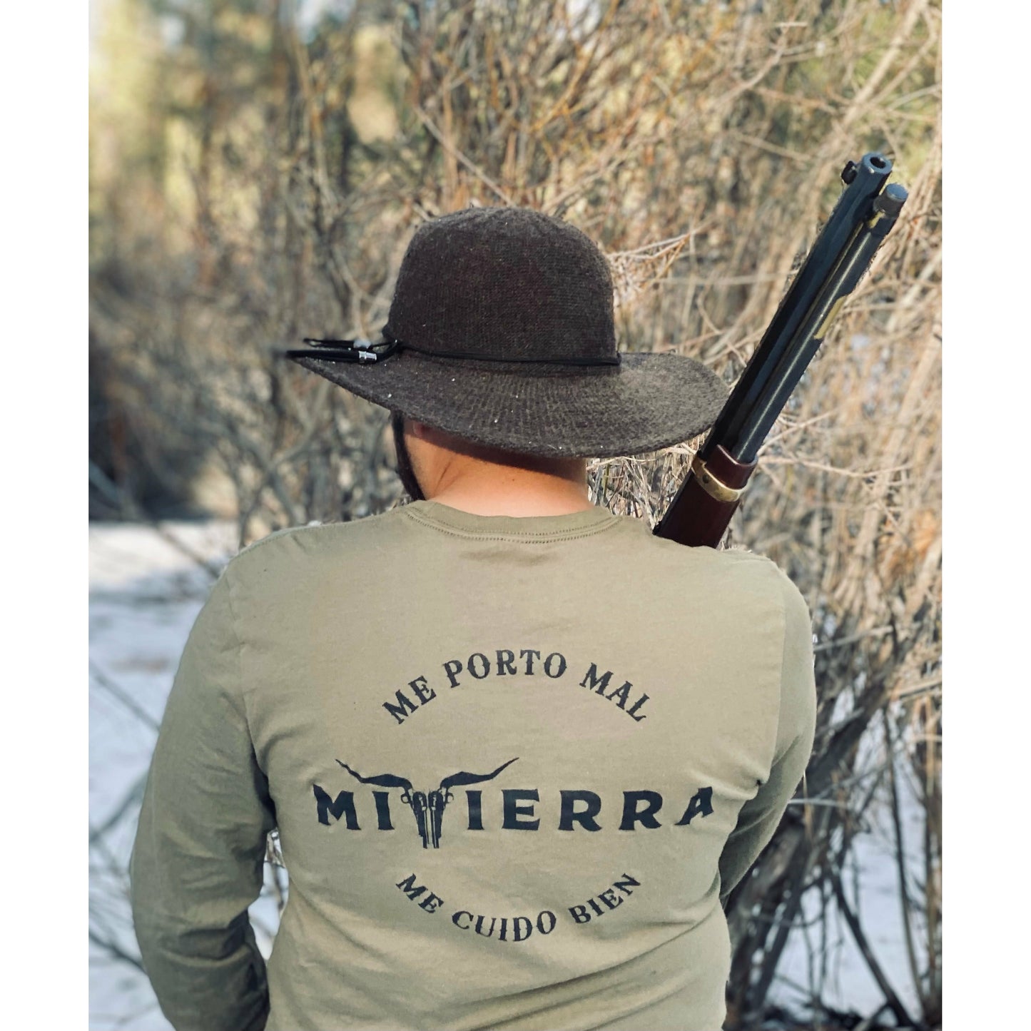 Me Porto Mal Me Cuido Bien Long Sleeve